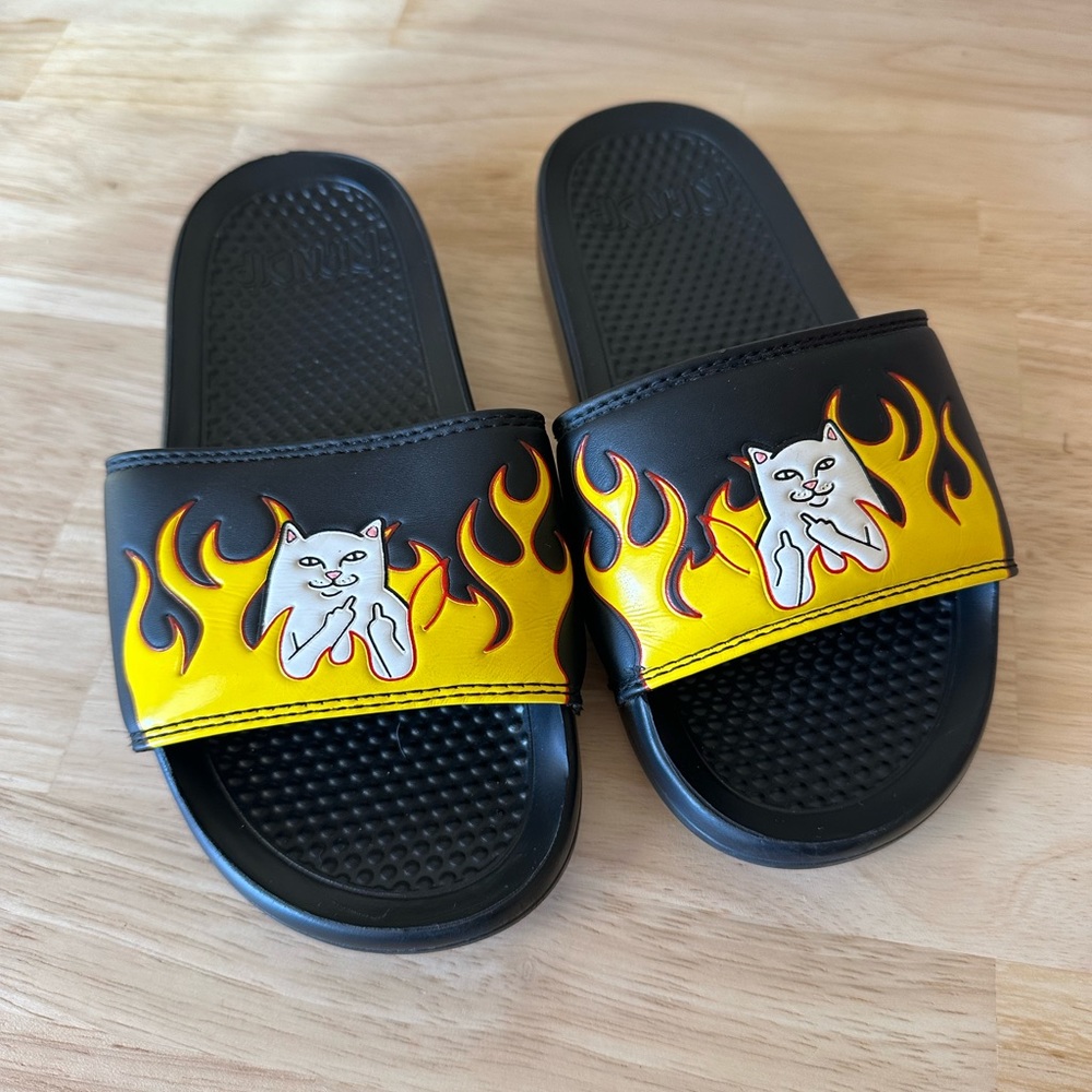 RIPNDIP - Welcome To Heck Slides, Black Flame